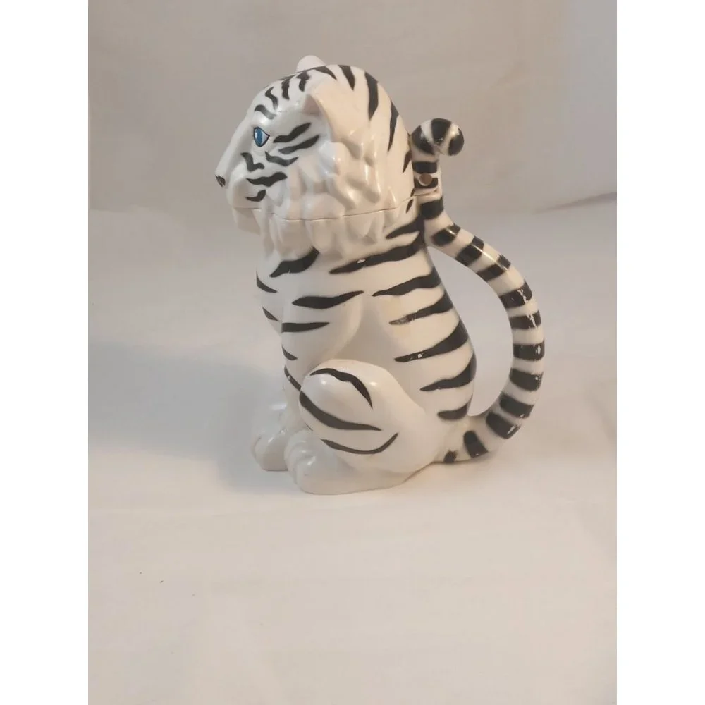 Ringling Bros Barnum & Bailey Circus WHITE TIGER Lidded Stein Mug Cup 2 set